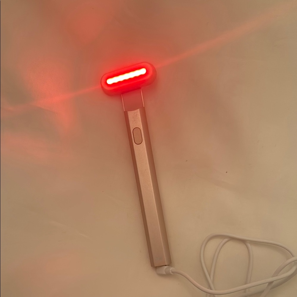 Solawave LED Light Therapy Device
